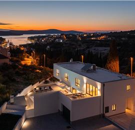 4 Bedroom Villa with Pool near Milna, Brac Island Sleeps 8 